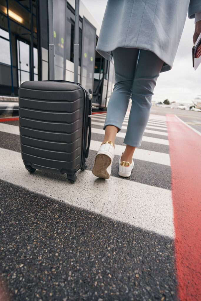 DTW Metro Black Cars Elevate Your Airport Transportation Experience with DT Metro Sedan